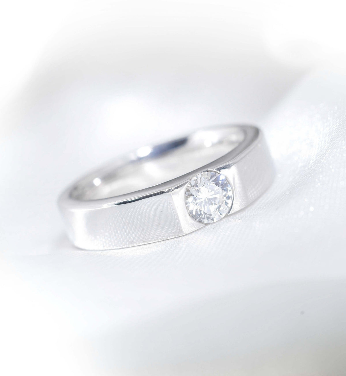 M61 - Natural Diamond 0.50 CT GIA - หน้ากว้าง 5 mm.- ตันทั้งวง
