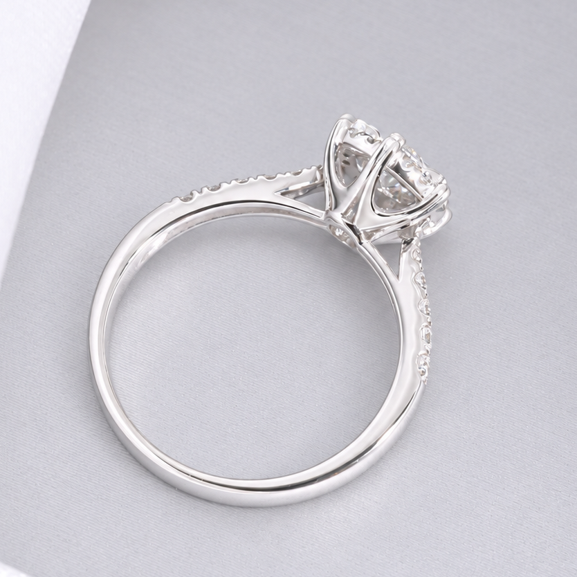์NW27 - 0.30 CT GIA Natural Diamond with Side Stone