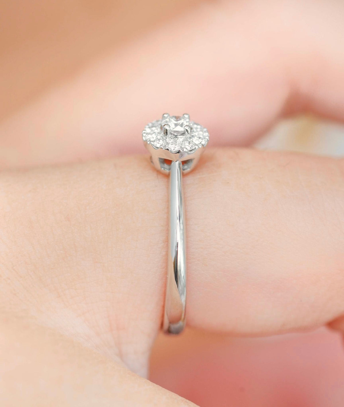 W01 - 0.10 CT Halo Diamond - Minimal Natural Diamond Style Ring