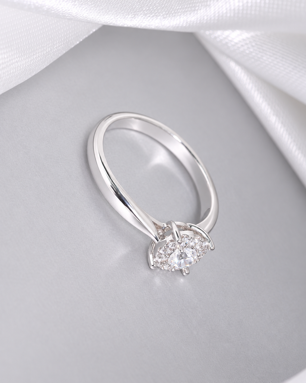 W124 - 0.20 CT GIA Natural Diamond