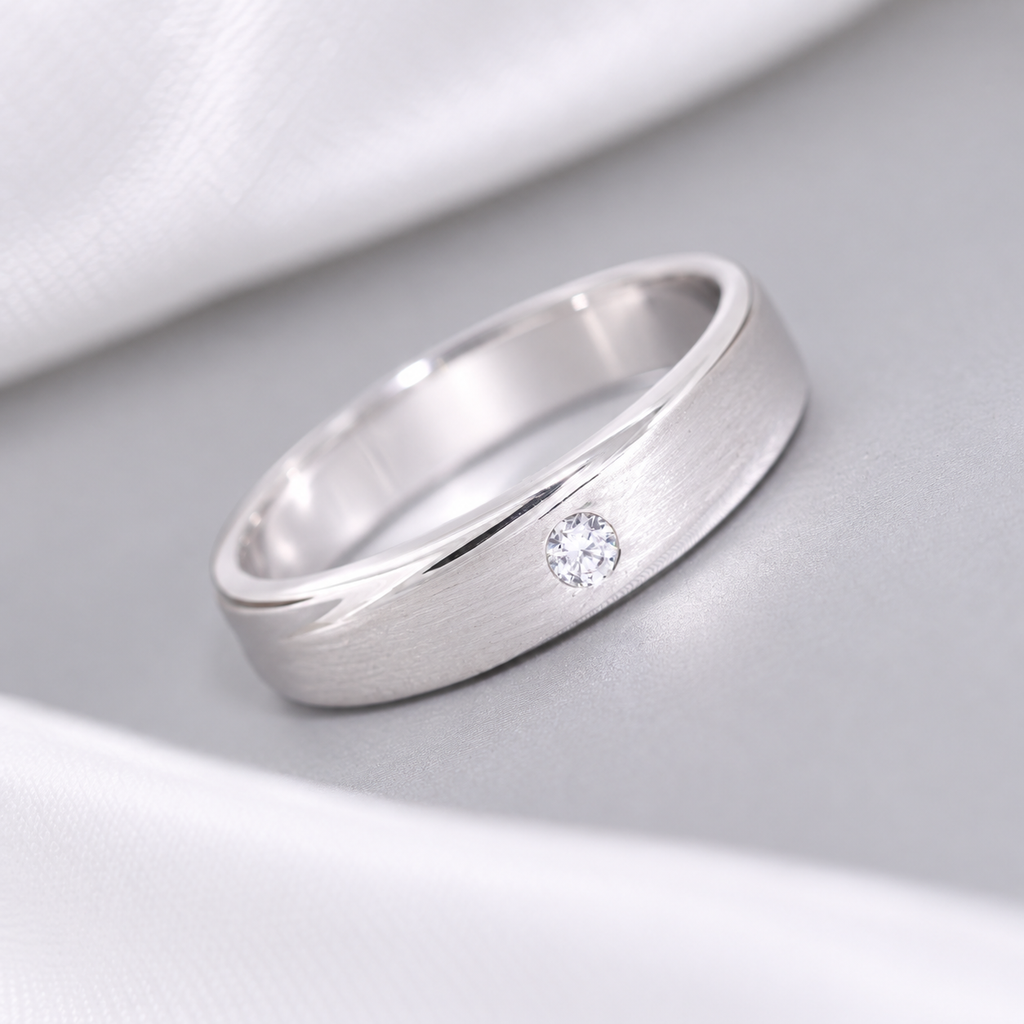 M56 - 4.5 mm. Natural Diamond Ring