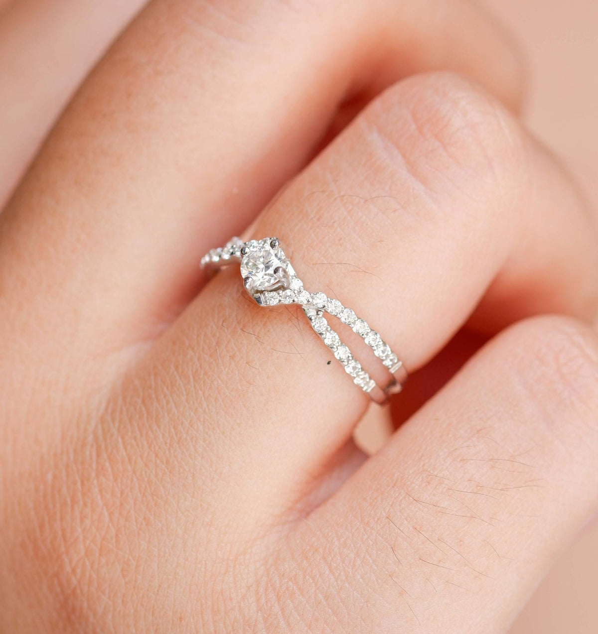 W13 - 0.20 CT GIA Natural Diamond Ring
