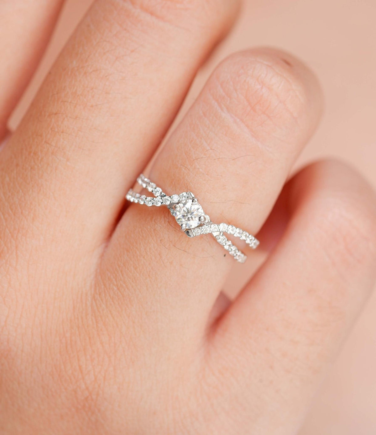 W13 - 0.20 CT GIA Natural Diamond Ring