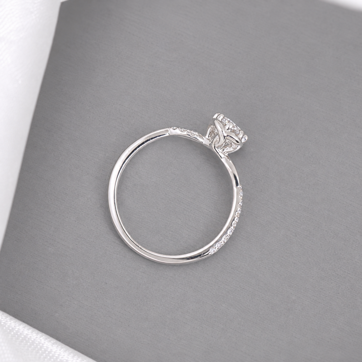 W113 - 0.30 CT GIA Natural Diamond Ring
