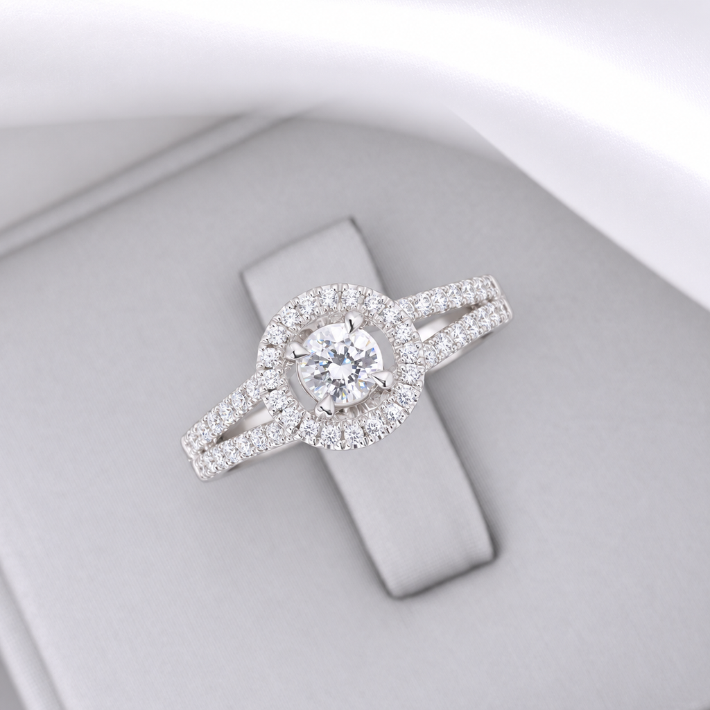 ์0.30 CT Halo Design GIA Natural Diamond