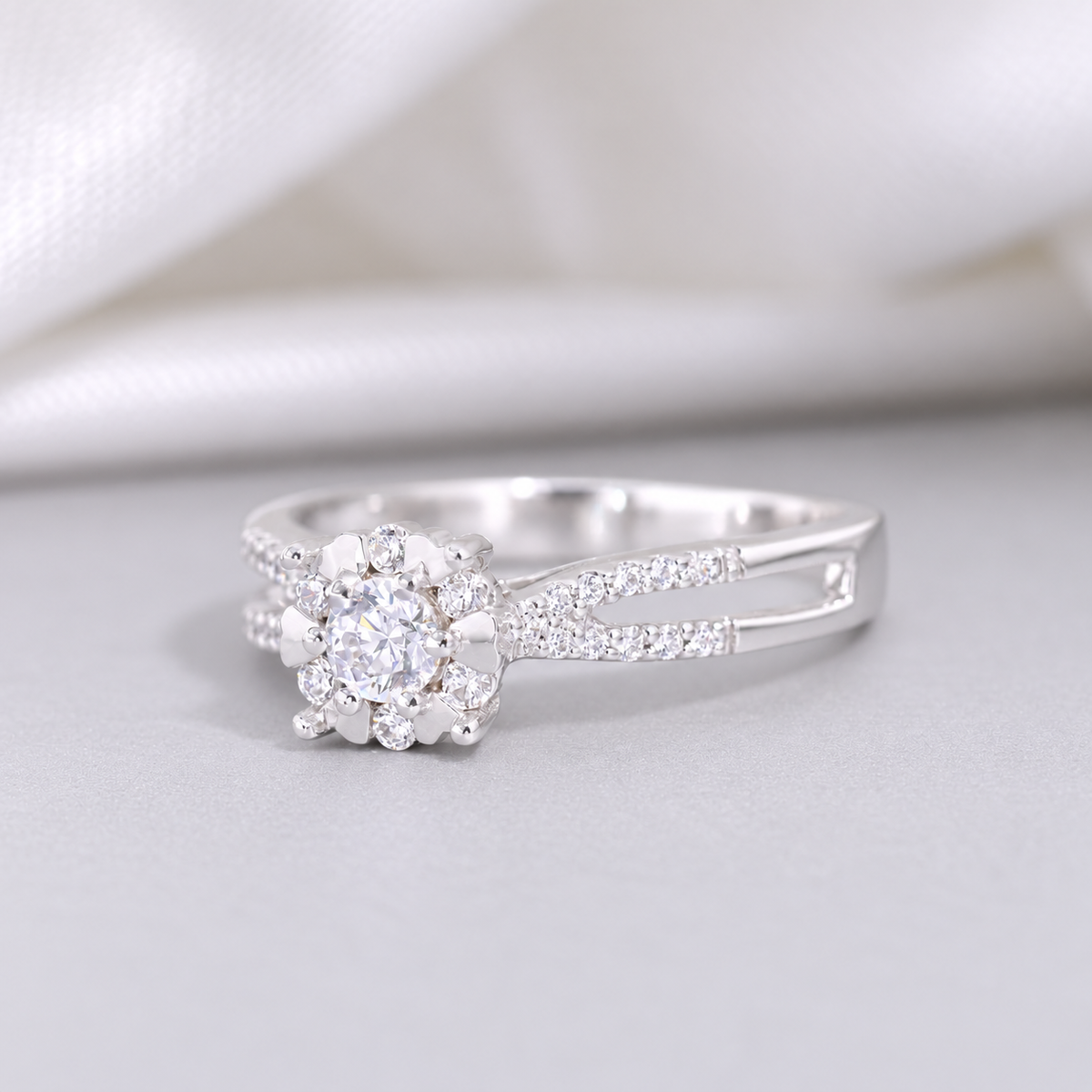 W114 - 0.18 CT GIA Natural Diamond