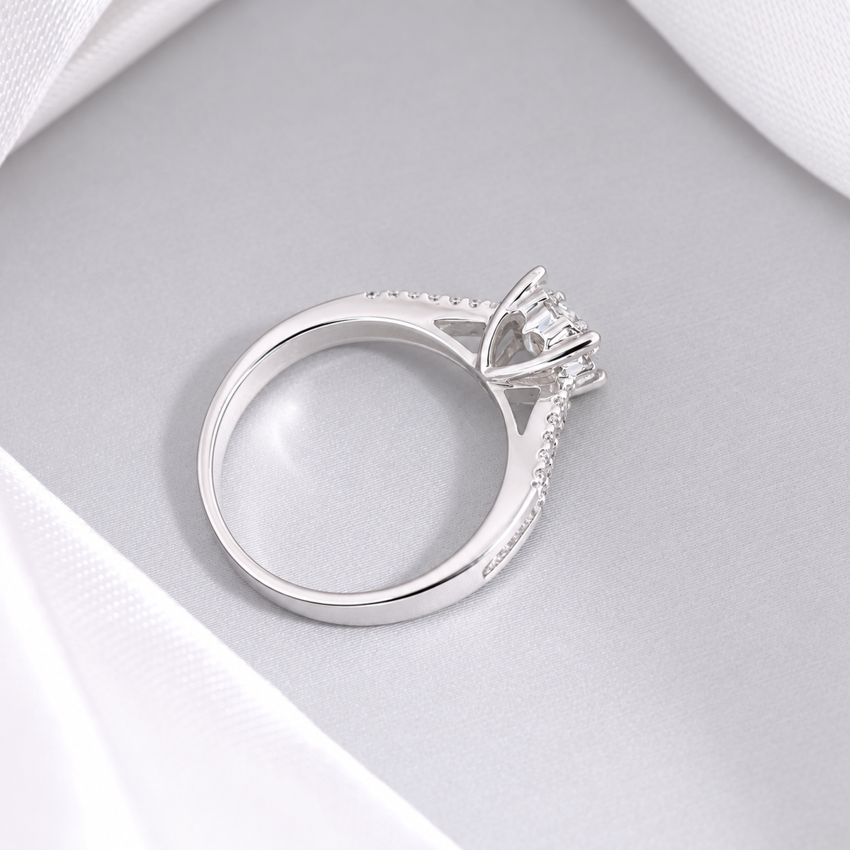 W114 - 0.18 CT GIA Natural Diamond