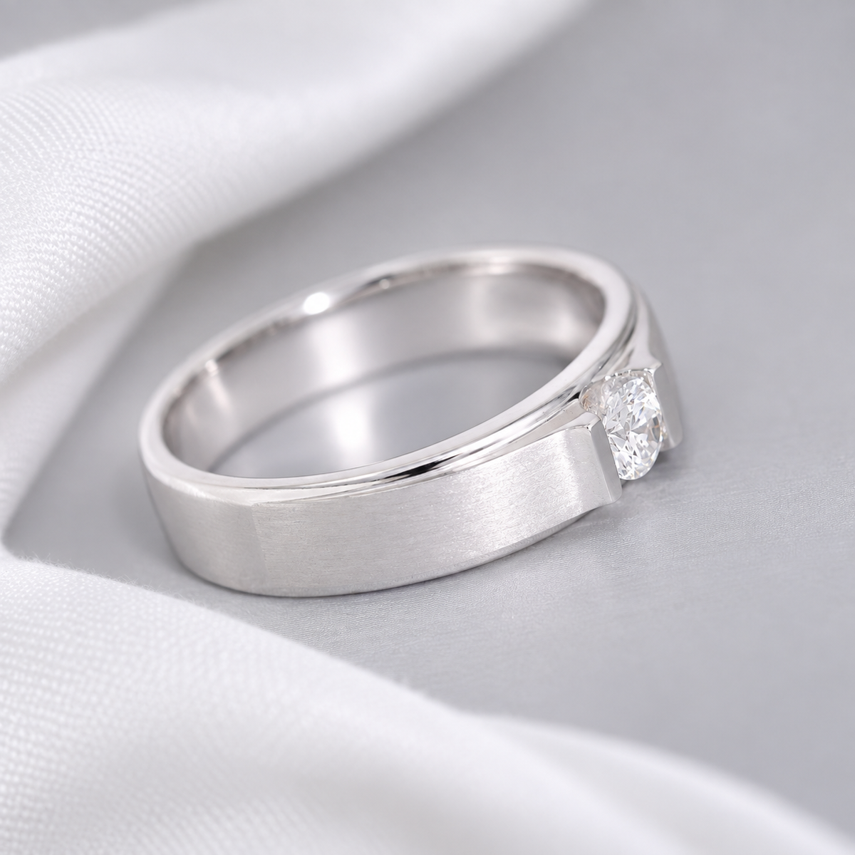 M129 - Natural Diamond 0.20 CT GIA - หน้ากว้าง 5.5 mm.