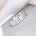 M124 - 5 mm. Natural Diamond Ring
