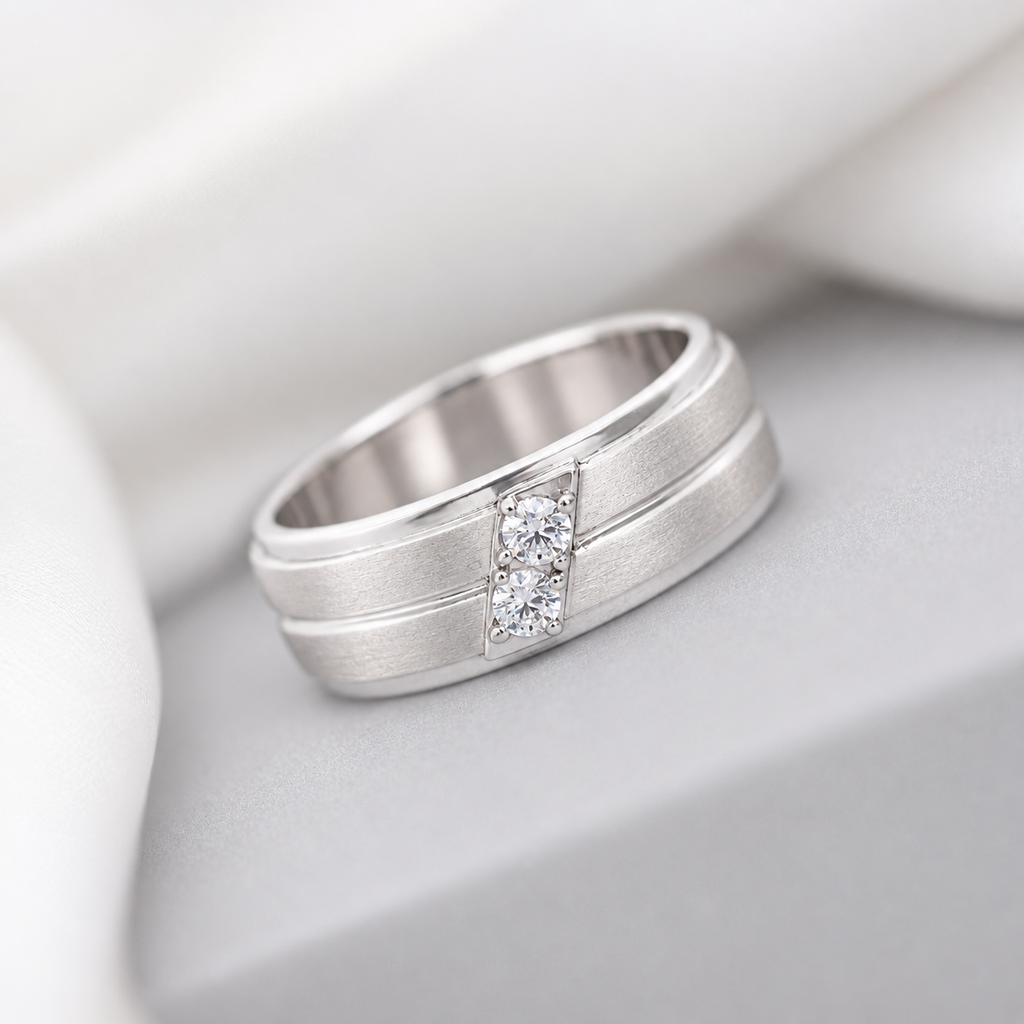 M115 - 8 mm. Natural Diamond Ring