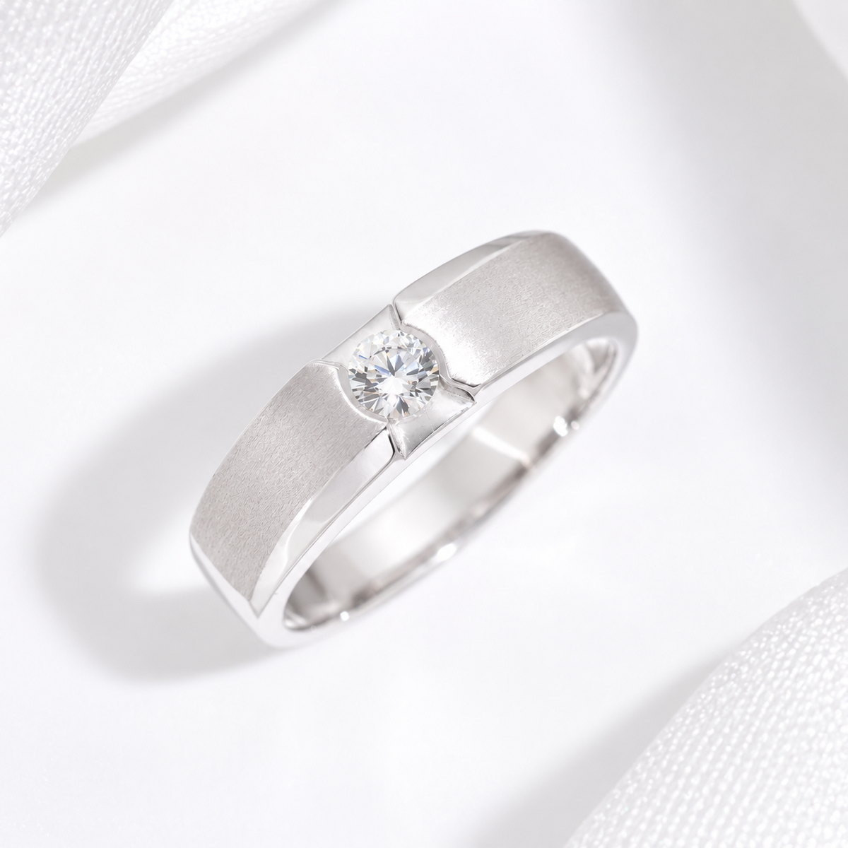 M132 - 0.20 CT GIA Natural Diamond - หน้ากว้าง 6 mm.