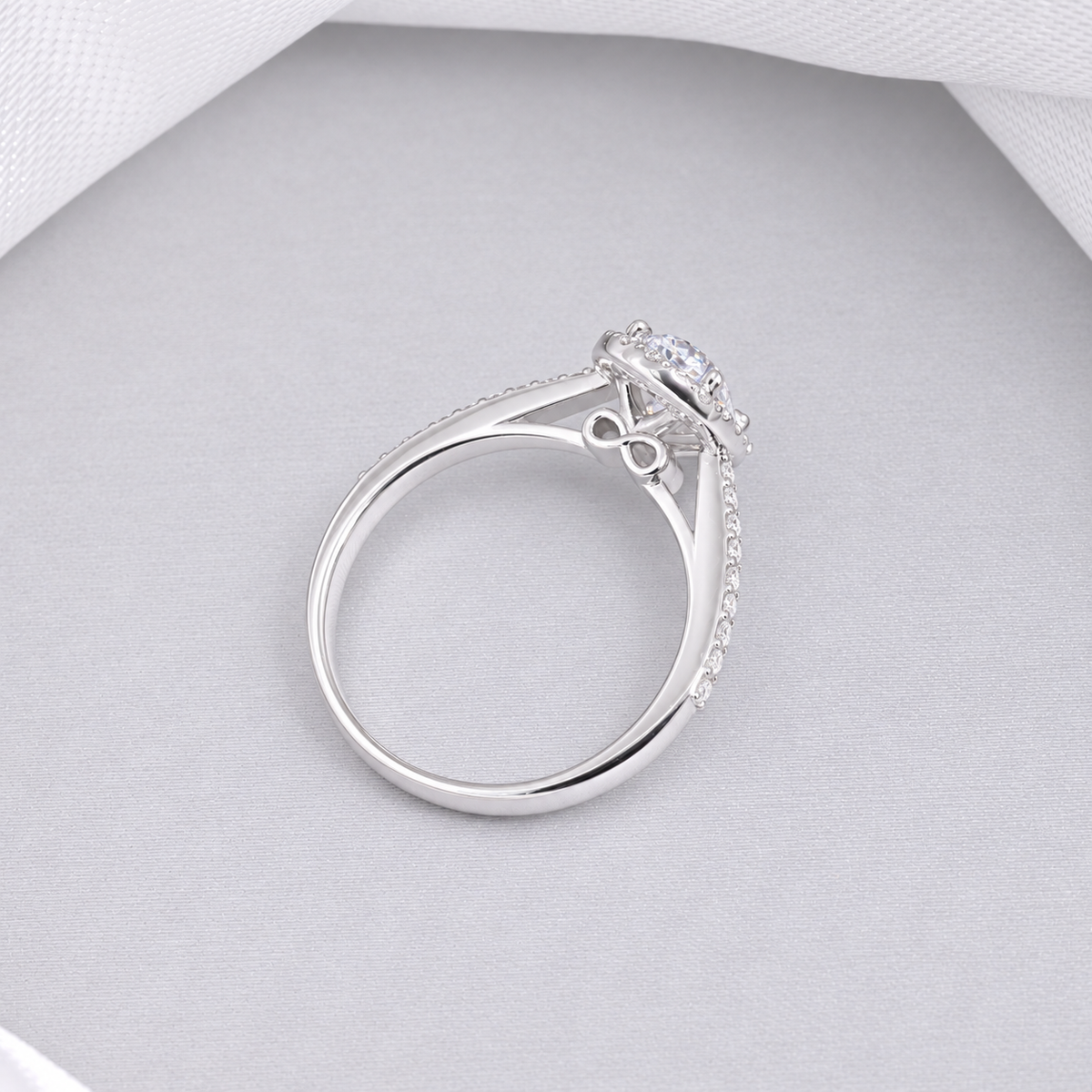 ์NW17 - 0.30 CT GIA Natural Diamond