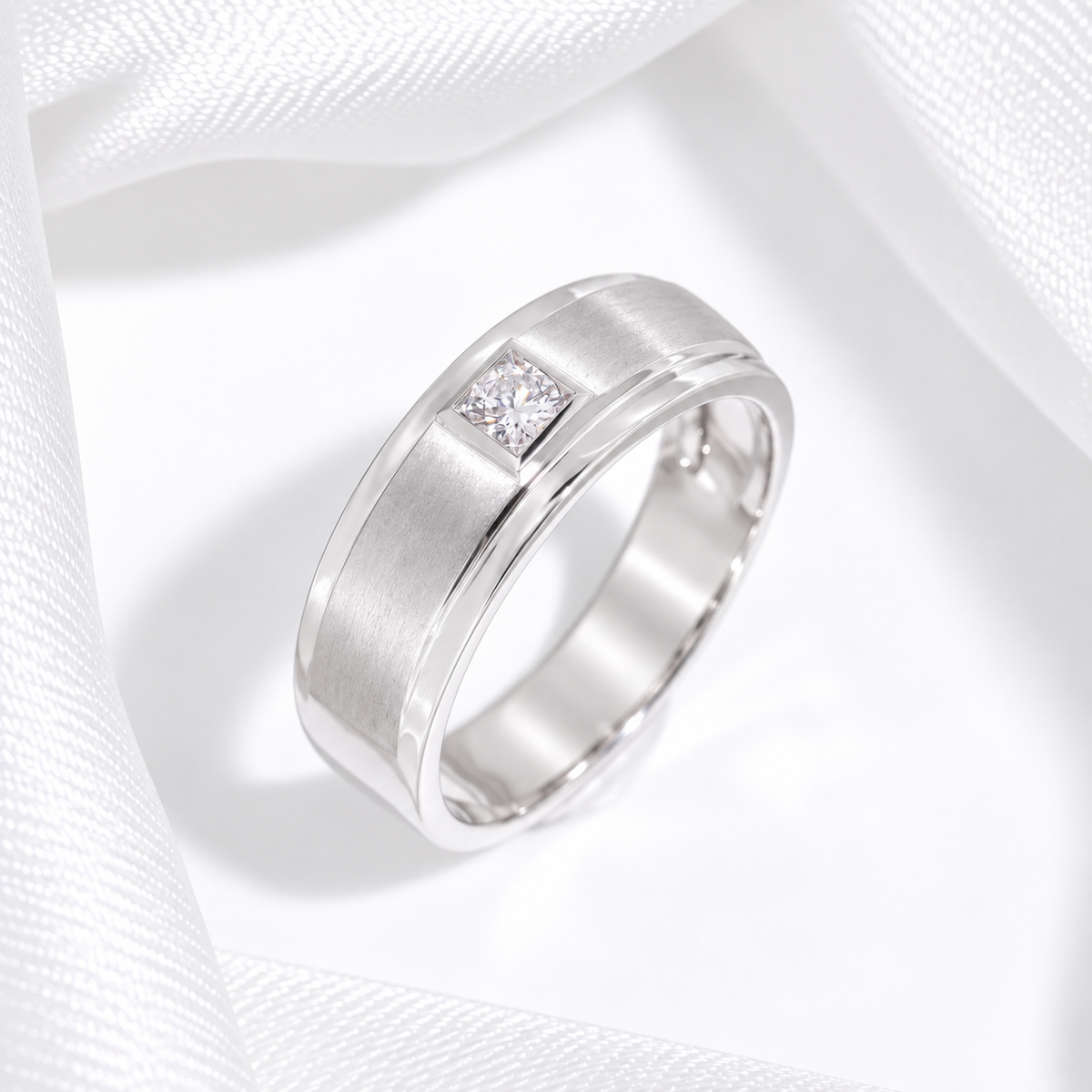 M121 - 0.18 CT GIA Natural Diamond - หน้ากว้าง 7.5 mm.