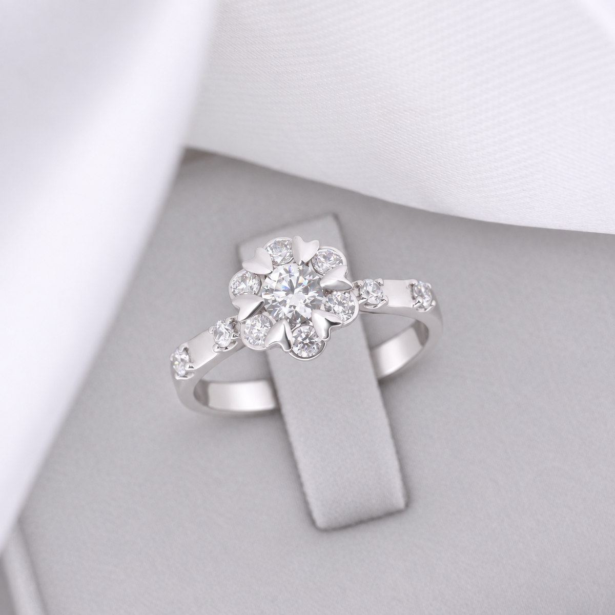 W123 - 0.30 CT GIA Natural Diamond