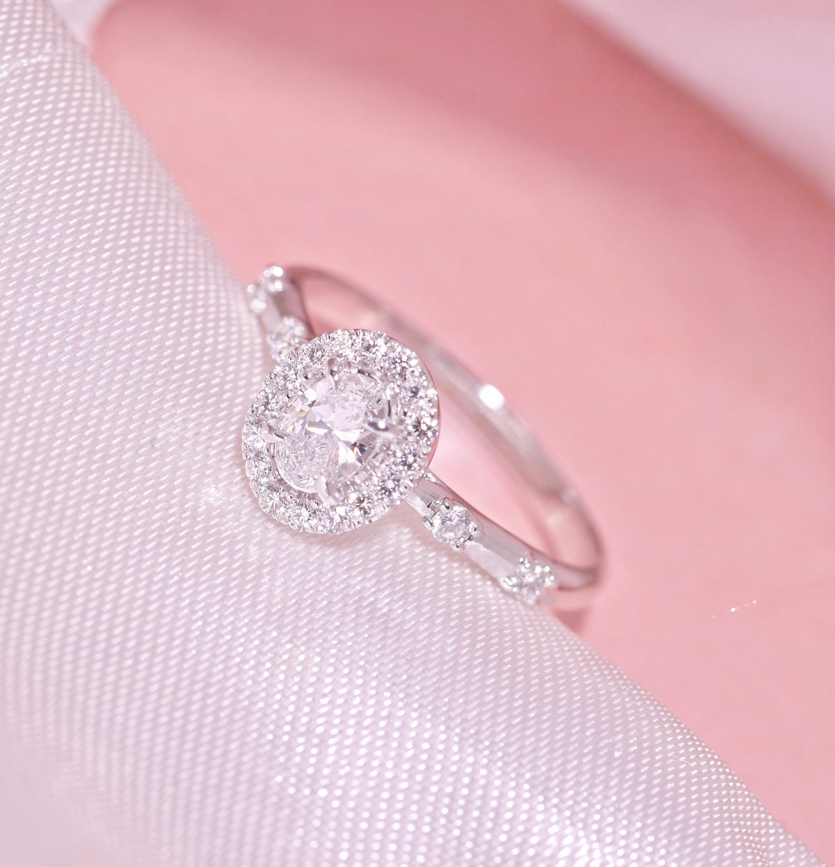 NW11 - 0.30 CT GIA Oval Natural Diamond Women Ring