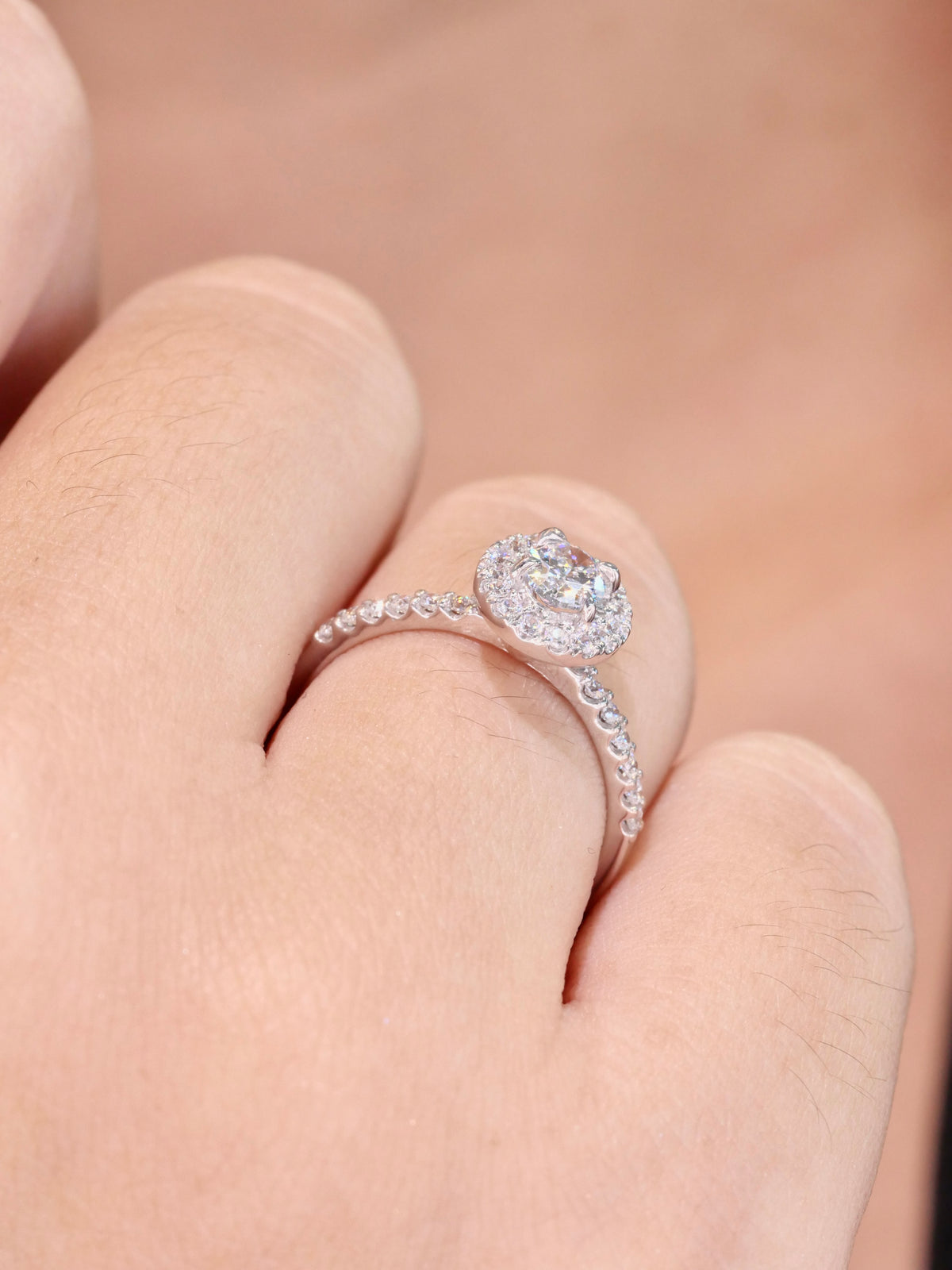 W98 - 0.30 CT GIA Oval Natural Diamond Women Ring
