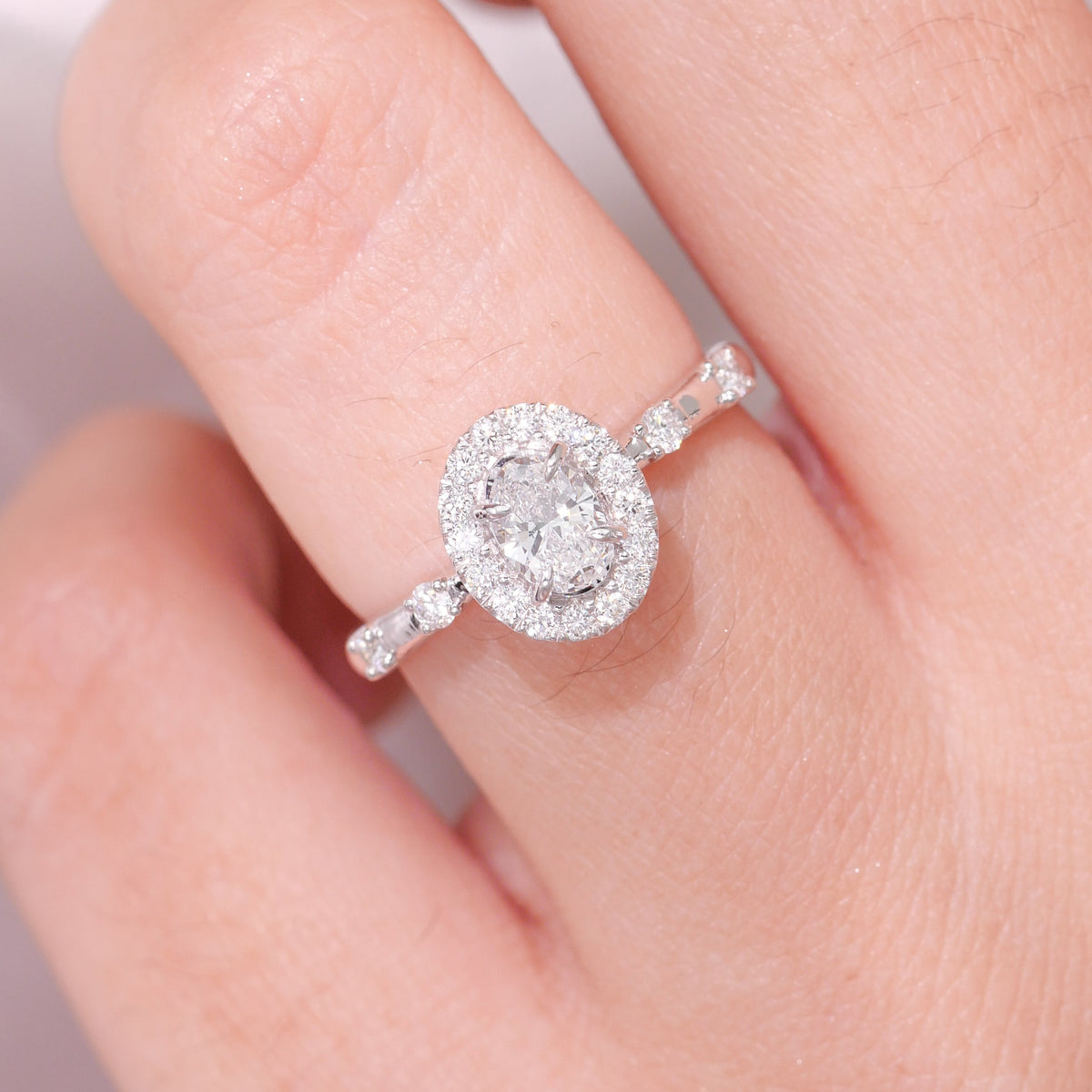 NW11 - 0.30 CT GIA Oval Natural Diamond Women Ring